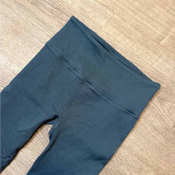 •FABLETICS• LEGGINGS - Picture 5 of 8